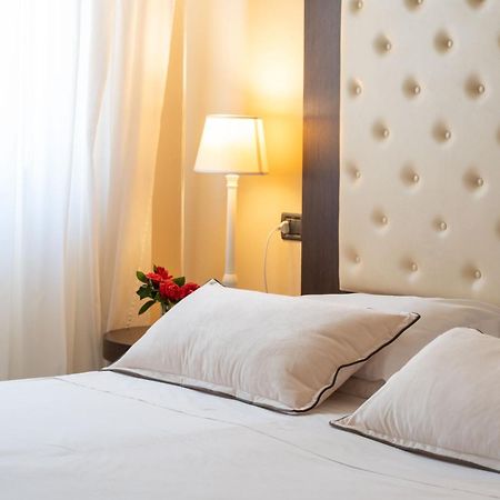 Hotel Manzoni Wellness&Spa مونتيكاتيني تيرمي المظهر الخارجي الصورة
