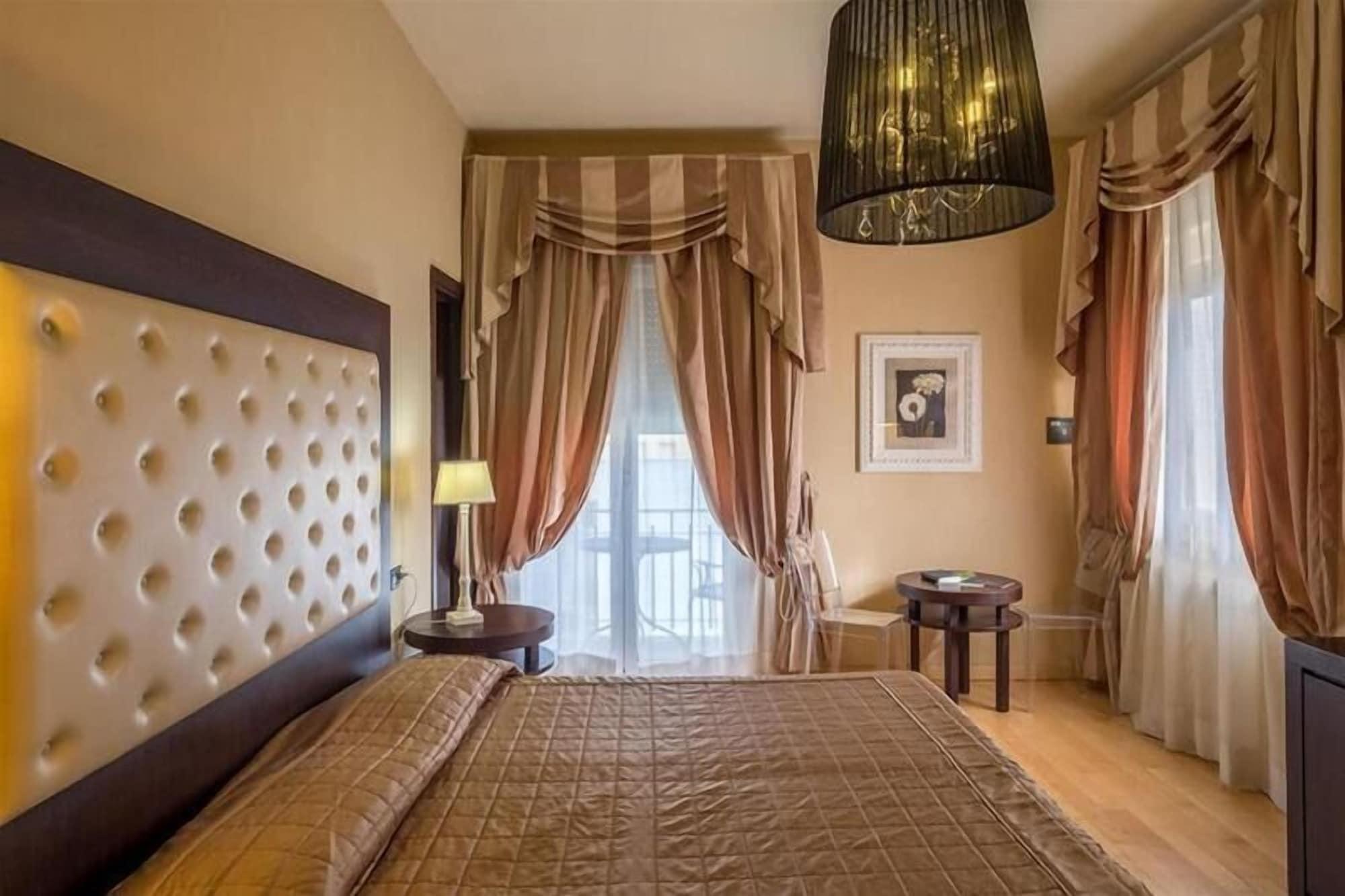 Hotel Manzoni Wellness&Spa مونتيكاتيني تيرمي المظهر الخارجي الصورة