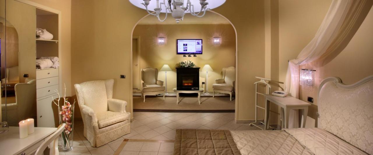 Hotel Manzoni Wellness&Spa مونتيكاتيني تيرمي المظهر الخارجي الصورة